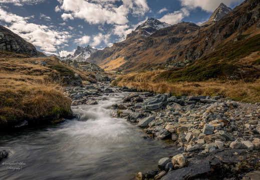 Silvretta Bachlauf mit Wasserfall 