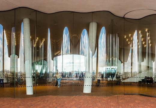 Elbphilharmonie Plaza