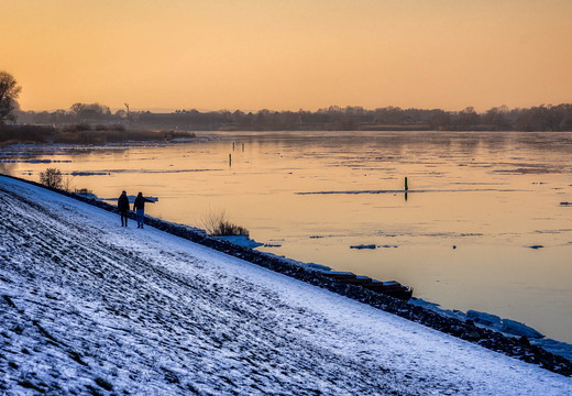 Abendstimmung an der Elbe