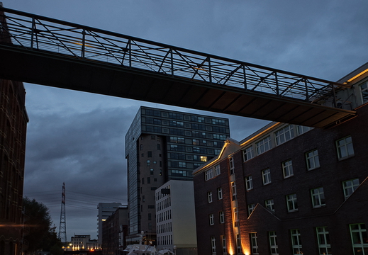 Bild 02  Harburger Binnenhafen, westlicher Bahnhofskanal