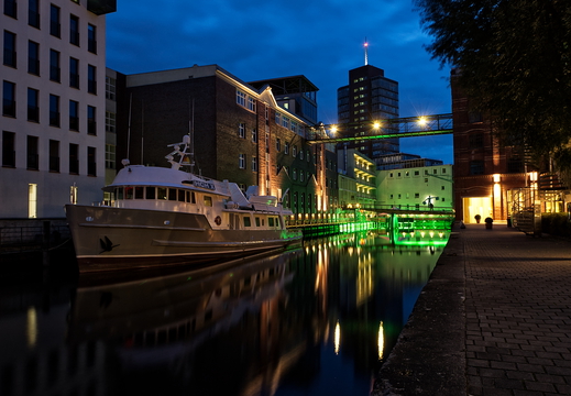Bild 08  Harburger Binnenhafen, westlicher Bahnhofskanal